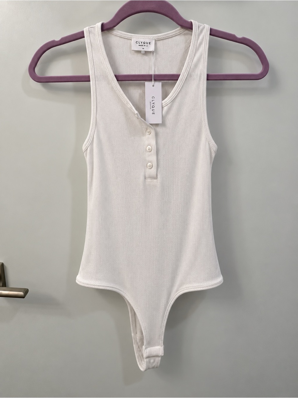 Clyque White Bethany Henley Button Front Bodysuit Size M NWT
